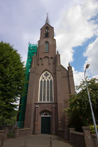 Voegwerk kerktoren Alem onder handen genomen