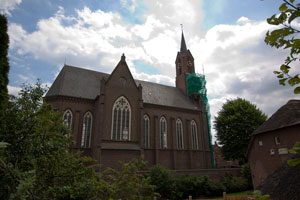 Voegwerk kerktoren Alem onder handen genomen