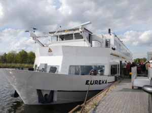 Varen met de Zonnebloemboot Eureka