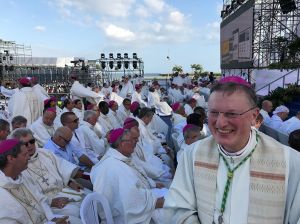 Mgr. Hendriks bij de openingsviering