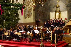 Volkskerstzang met Senta en De Karel