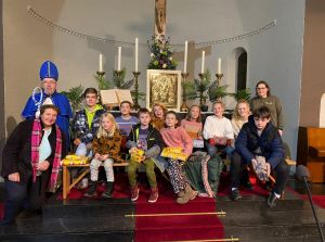 Collega van Sint op bezoek bij Martinuskids