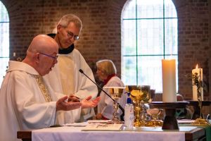 Grote belangstelling feest zilveren jubilarissen